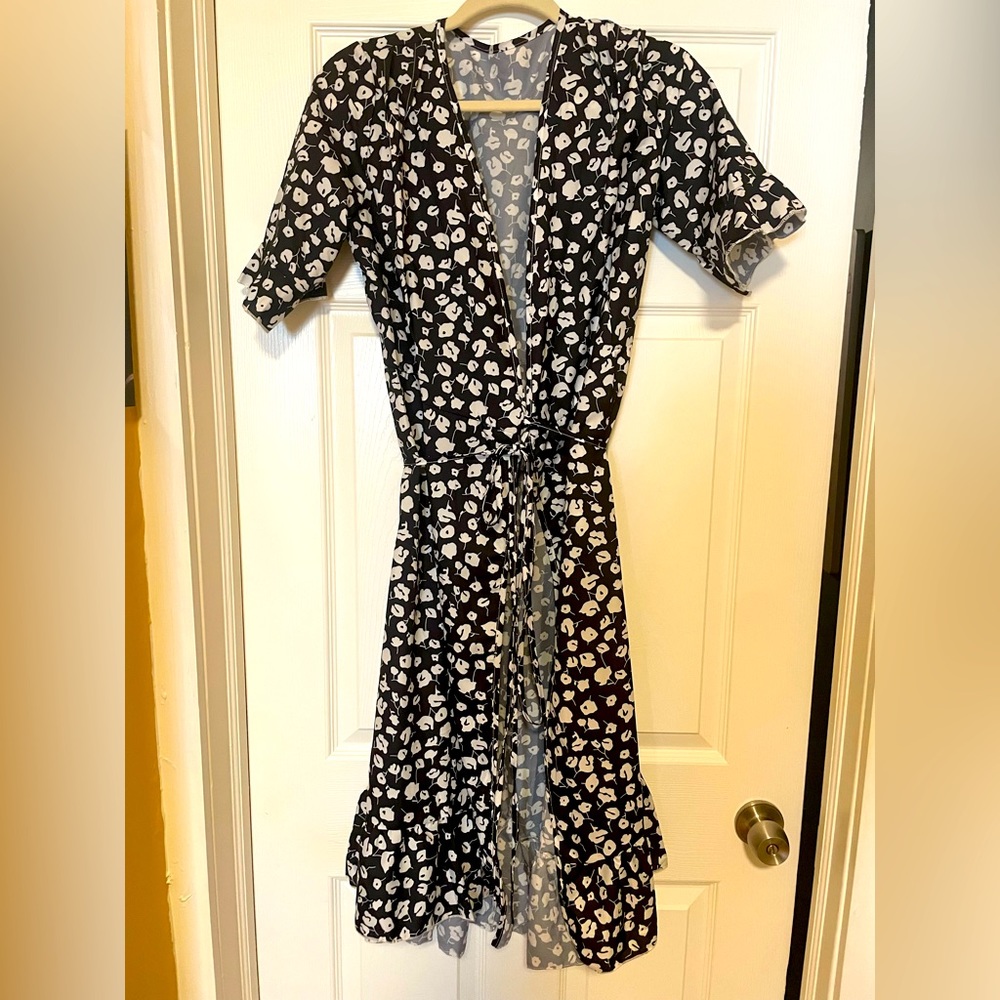Black and white wrap dress from Amazon size M